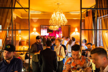 Hangout, Investor Salon