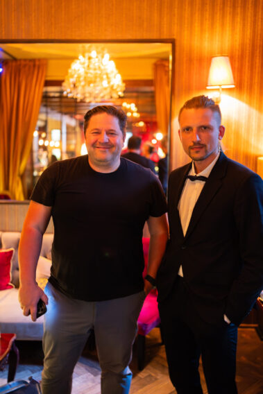 Hangout, Investor Salon