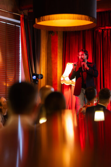 Hangout, Investor Salon