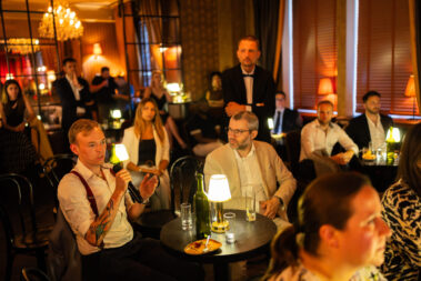 Hangout, Investor Salon