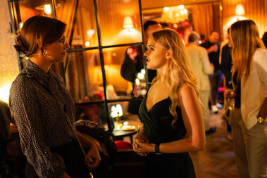 Hangout, Investor Salon