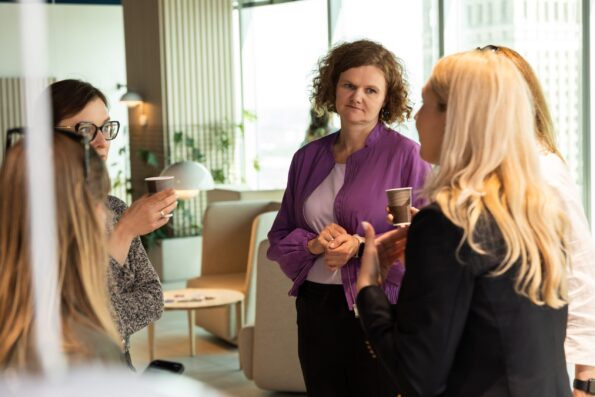 , Report: Mothers as a Resilience Test for the Labor Market